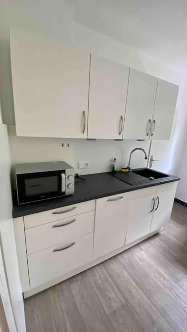Zentral In Buer,Ruhig,Eg,Garten,Terrasse,Garage เกลเซนเคียร์เคน ภายนอก รูปภาพ